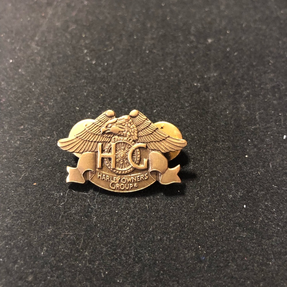 Vintage Harley-Davidson HOG Harley Owners Group 1983 lapel biker pin